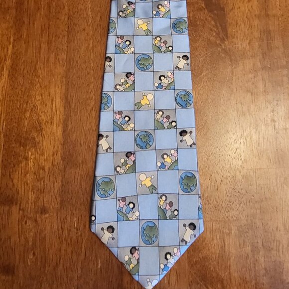 Save The Children ~ ” Hands Across the World” Necktie ~ Excellent Condition - Picture 3 of 7